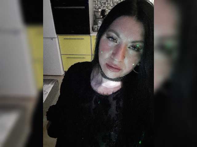 Nikoletta25 live cam on BongaCams