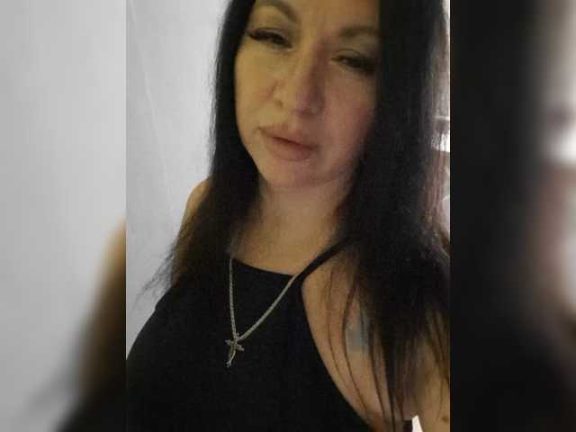 Nikoletta25 live cam on BongaCams