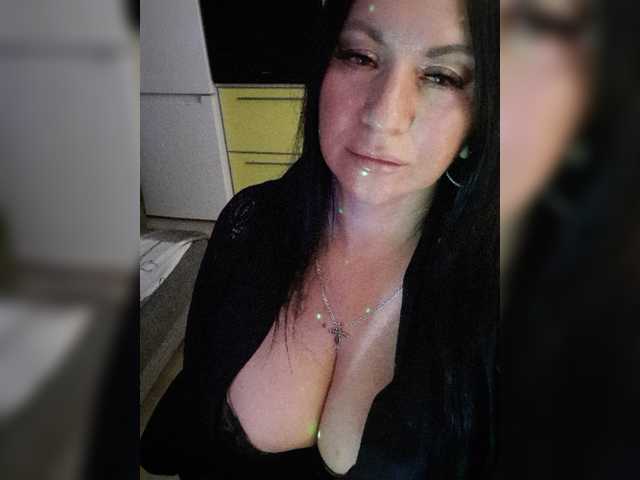 Nikoletta25