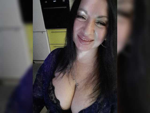 Nikoletta25 live cam on BongaCams