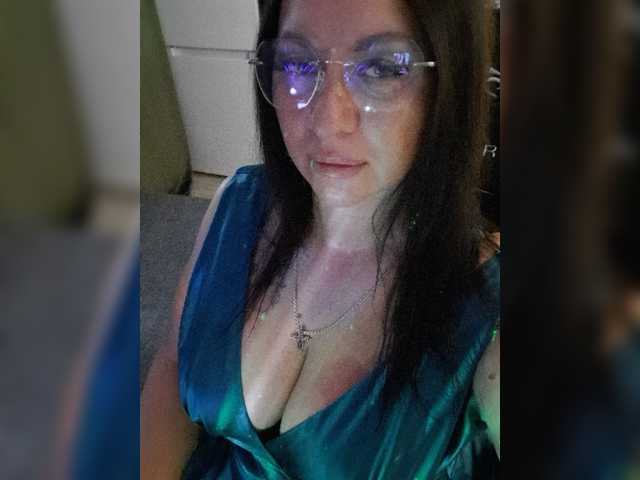 Nikoletta25
