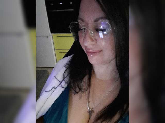 Nikoletta25 live cam on BongaCams