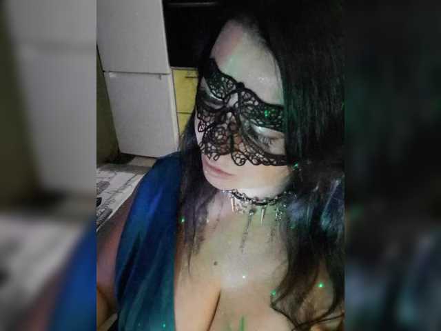 Nikoletta25 live cam on BongaCams