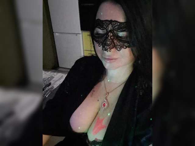 Nikoletta25 live cam on BongaCams