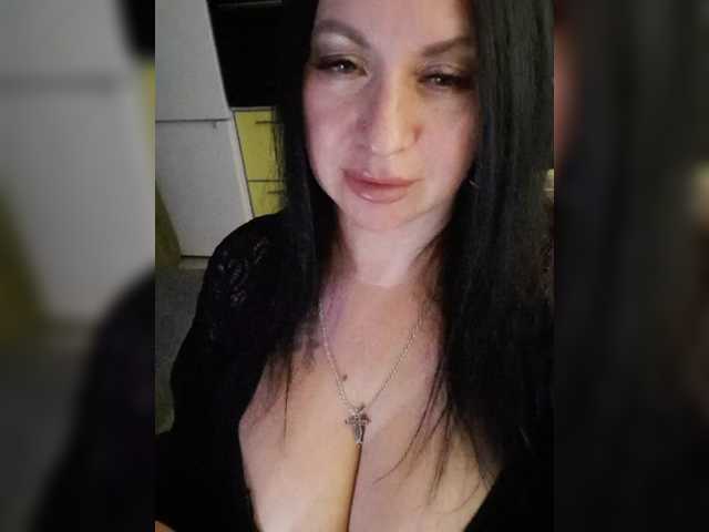 Nikoletta25