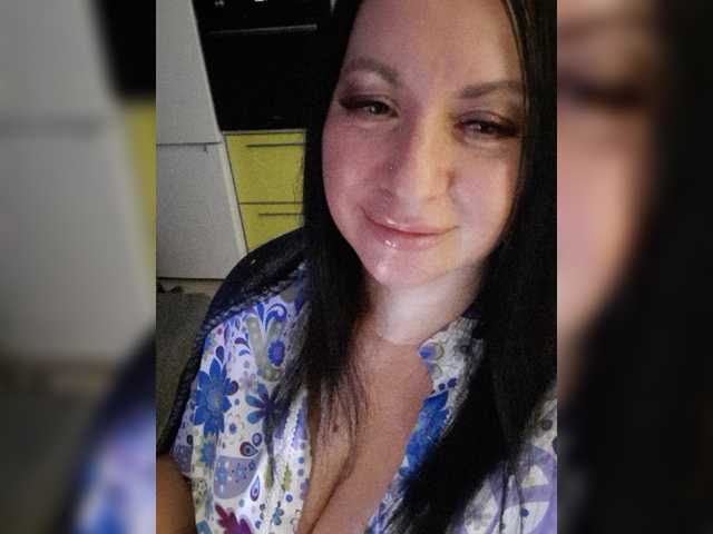 Nikoletta25, live now on BongaCams