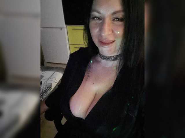 Nikoletta25