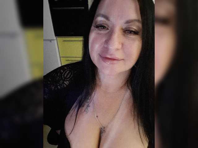 Nikoletta25, en vivo ahora en BongaCams