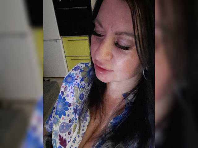 Nikoletta25, live now on BongaCams