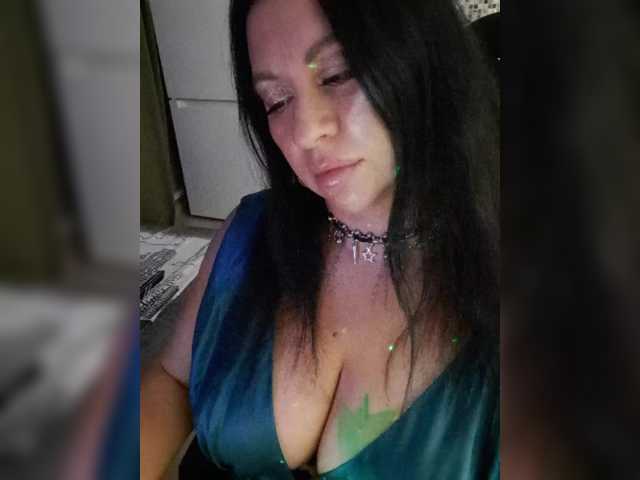 Nikoletta25 live cam on BongaCams