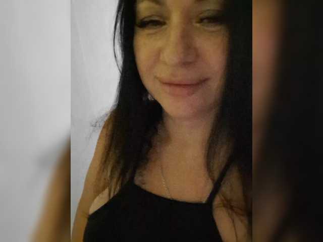 Nikoletta25 live cam on BongaCams