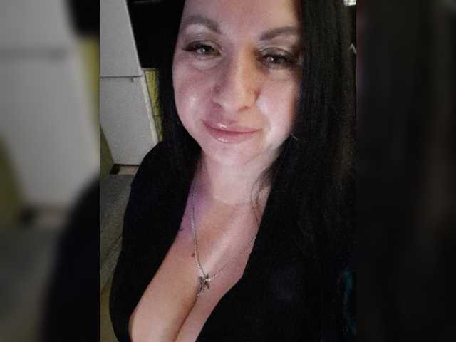 Nikoletta25 live cam on BongaCams