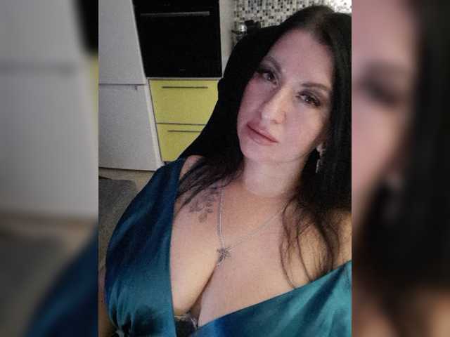 Nikoletta25, en vivo ahora en BongaCams