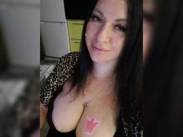Nikoletta25