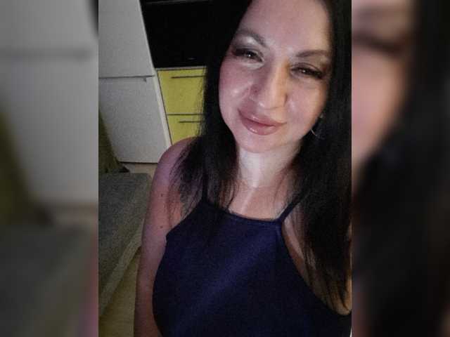 Nikoletta25 live cam on BongaCams