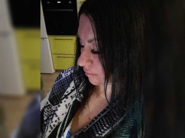 Nikoletta25, live now on BongaCams