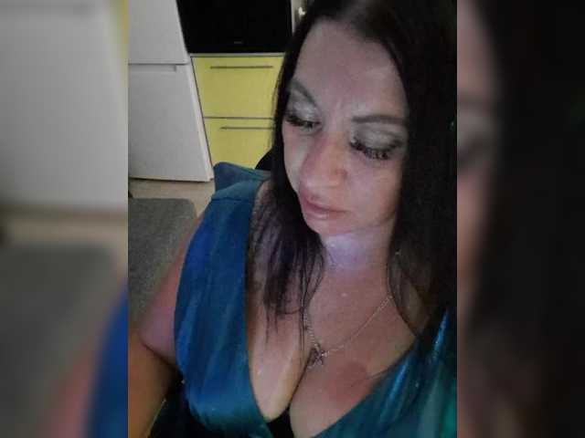 Nikoletta25 live cam on BongaCams