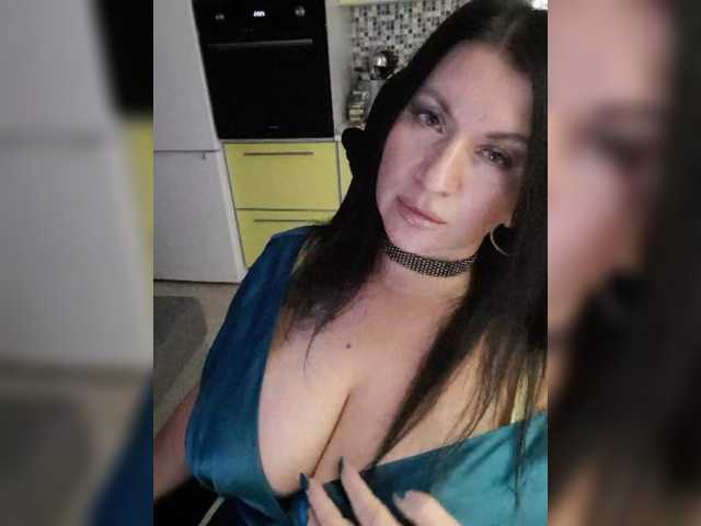 Nikoletta25