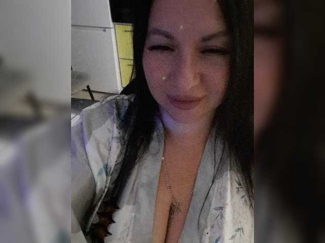 Nikoletta25