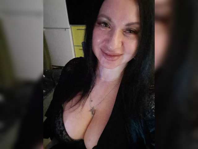 Nikoletta25 live cam on BongaCams