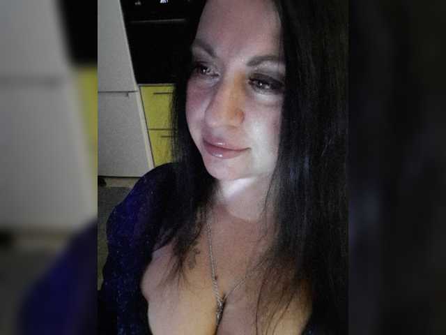 Nikoletta25 live cam on BongaCams