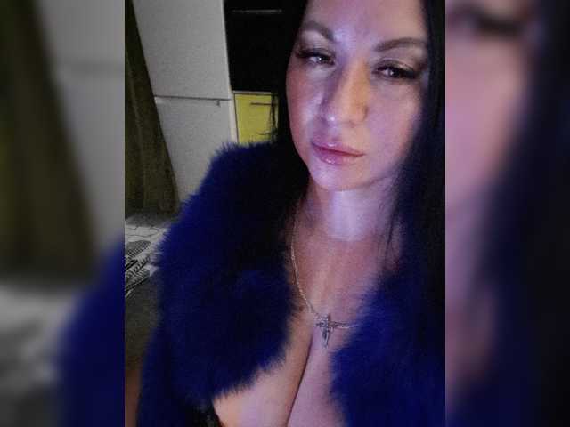 Nikoletta25 live cam on BongaCams