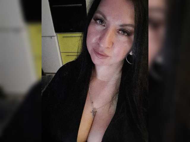 Nikoletta25 live cam on BongaCams
