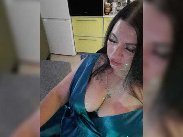 Nikoletta25 live cam on BongaCams