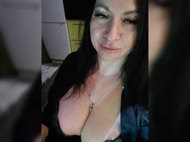 Nikoletta25