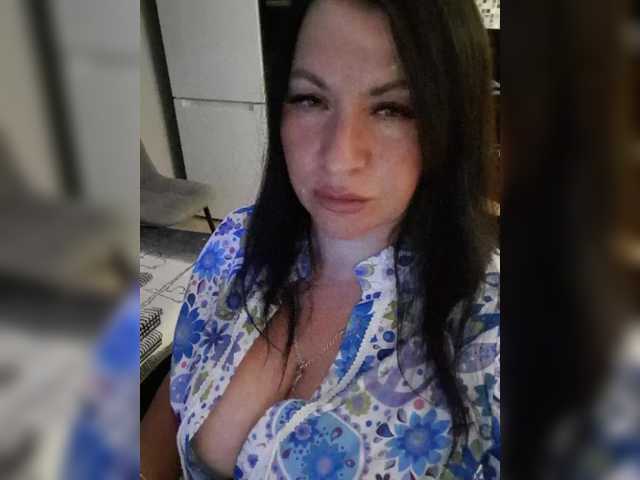 Nikoletta25 live cam on BongaCams