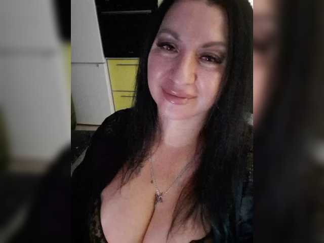 Nikoletta25 live cam on BongaCams