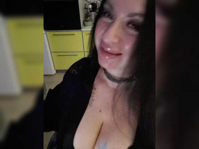 Nikoletta25 live cam on BongaCams