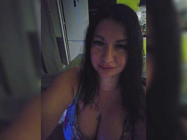 Nikoletta25