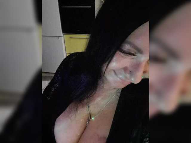 Nikoletta25 live cam on BongaCams