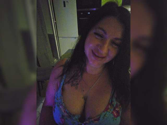 Nikoletta25