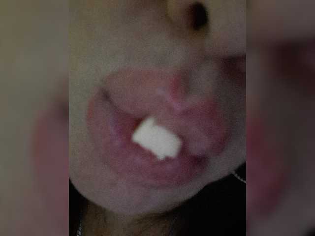 Nikoletta25, en directo ahora en BongaCams