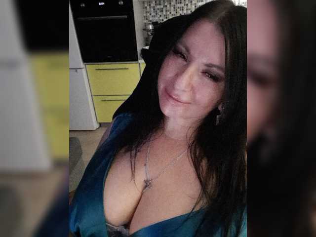 Nikoletta25 live cam on BongaCams