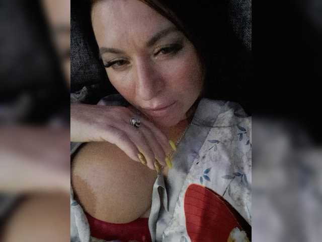 Nikoletta25 live cam on BongaCams