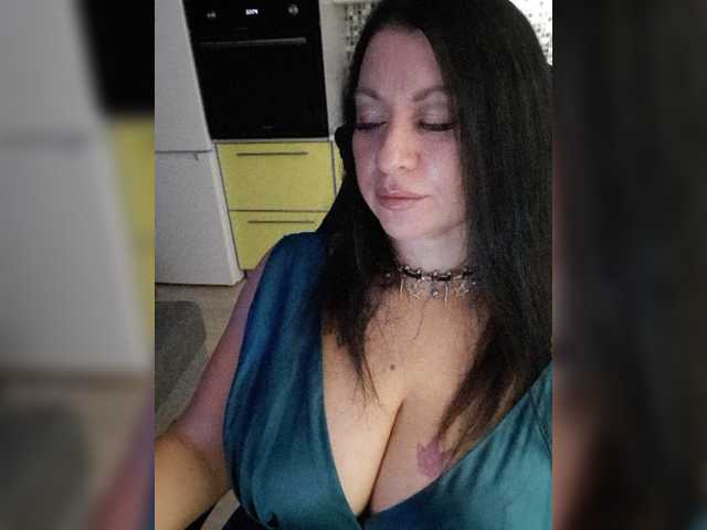 Nikoletta25