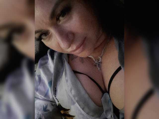 Nikoletta25, en vivo ahora en BongaCams