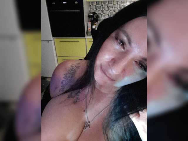Nikoletta25