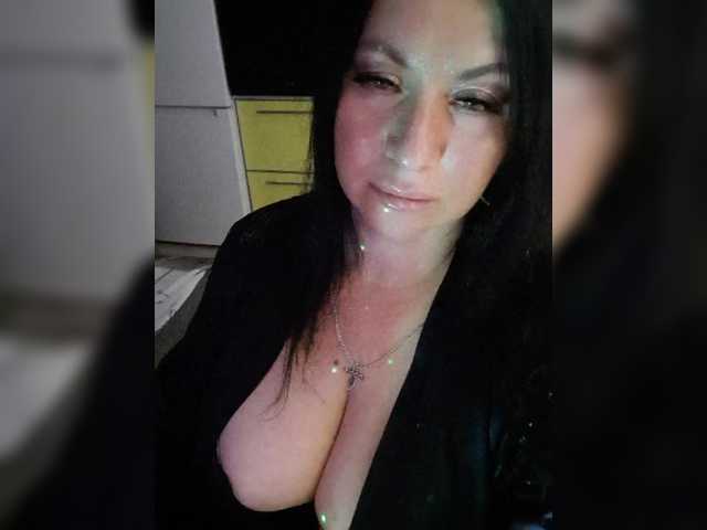 Nikoletta25