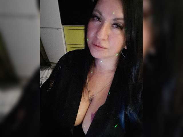 Nikoletta25 live cam on BongaCams