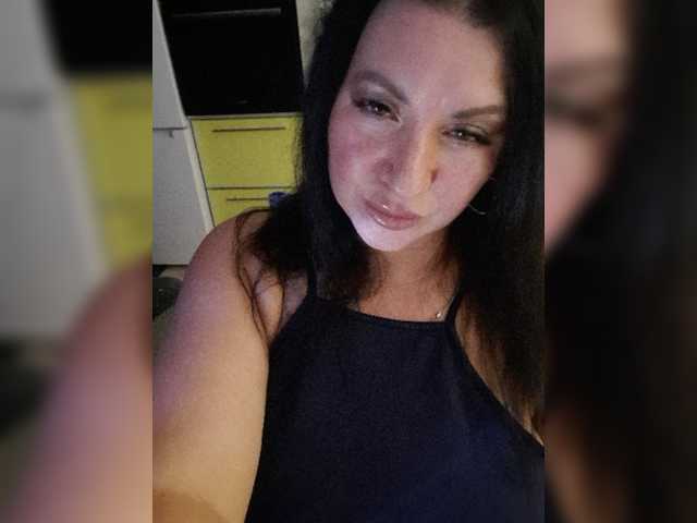 Nikoletta25 live cam on BongaCams