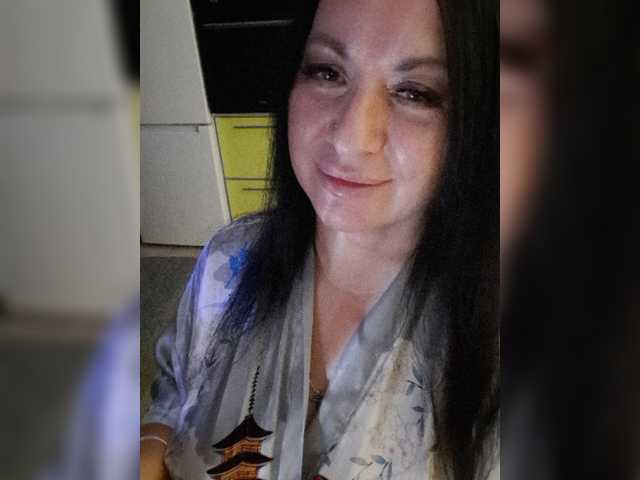 Nikoletta25 live cam preview