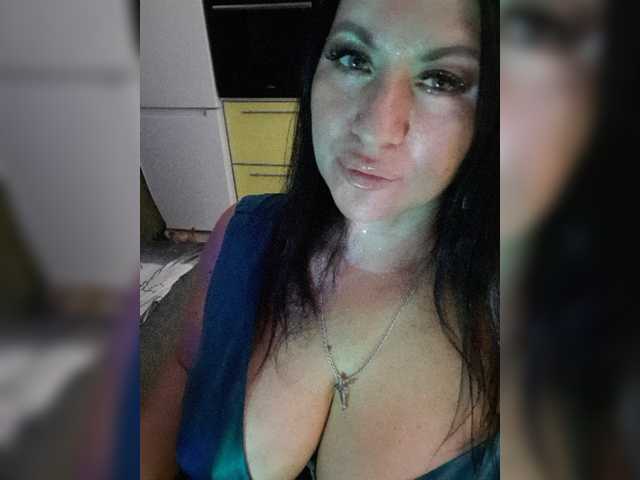 Nikoletta25