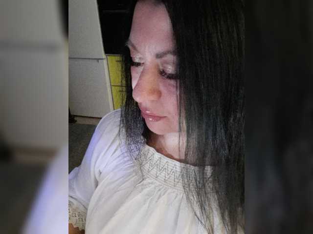 Nikoletta25