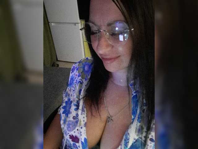 Nikoletta25 live cam