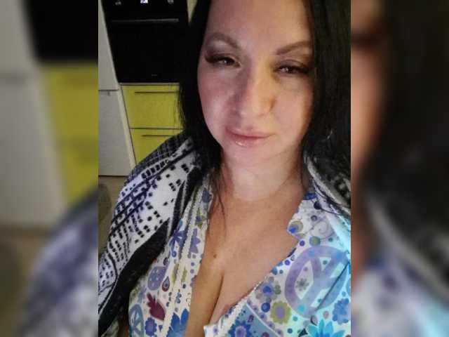 Nikoletta25, live now on BongaCams