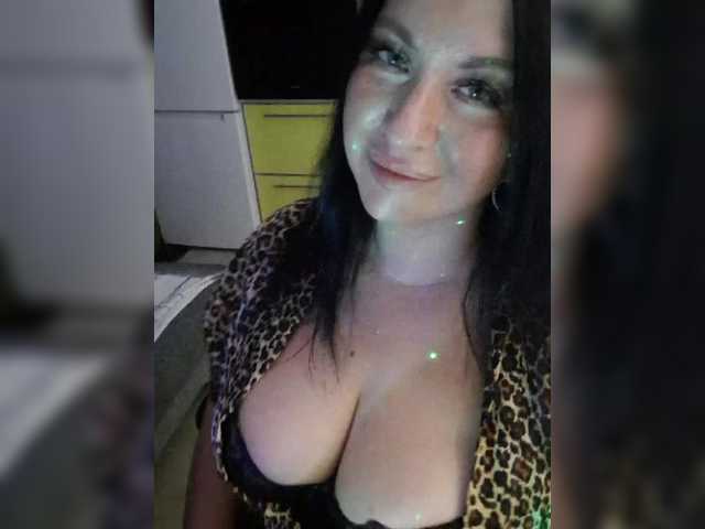 Nikoletta25